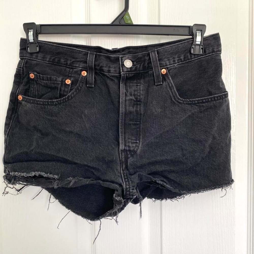 Levi's Women's Black Shorts - Picture 2 of 6